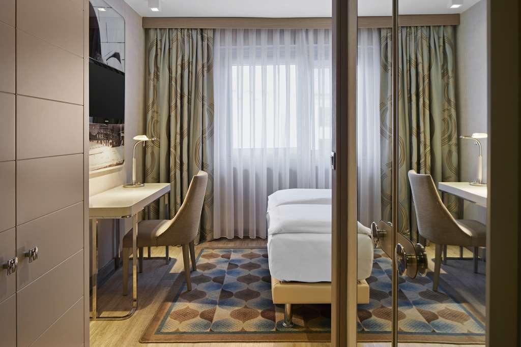 Titanic Comfort Mitte Berlin Bilik gambar